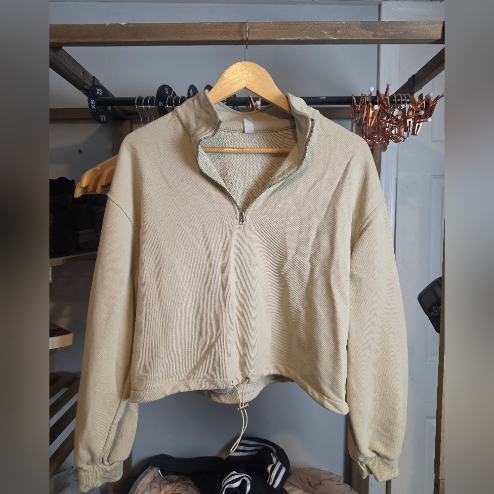 Cropped Quarter-Zip Pullover Sweatshirt - Beige